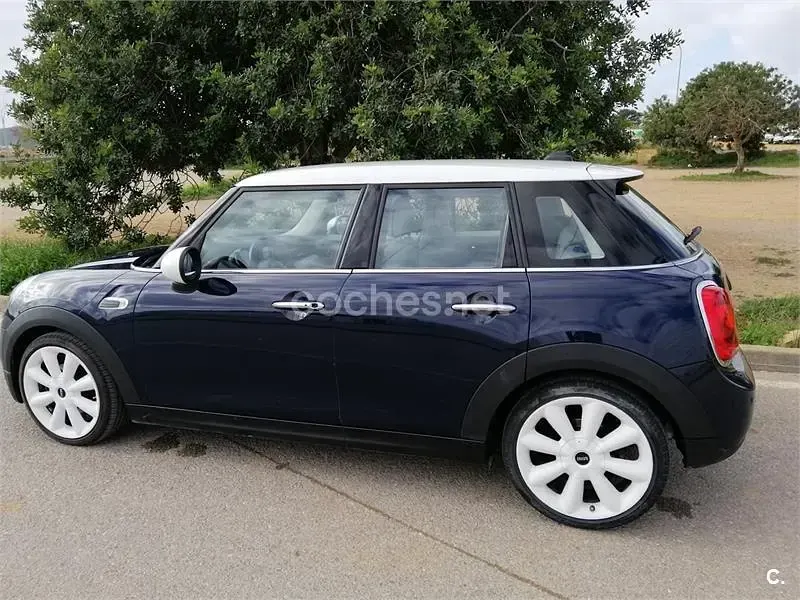 Usado Mini Cooper D 116 CV (85 kW) 2018 Azul Utilitario