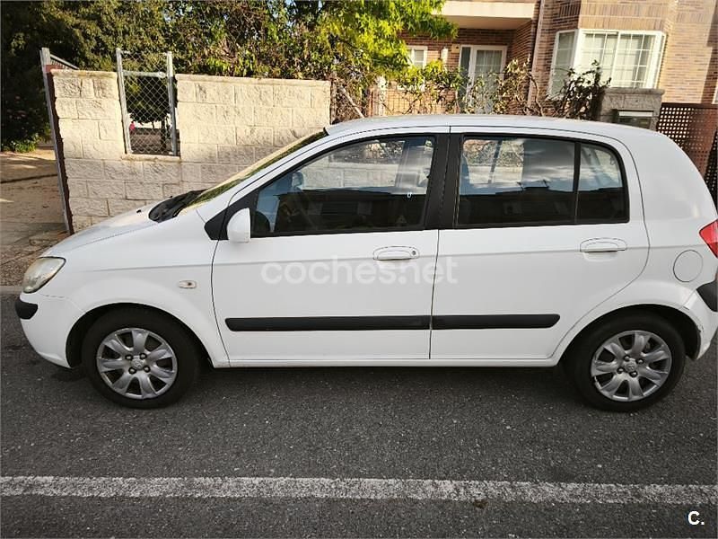 Blanco Usado 2007 Hyundai Getz Utilitario | 2990 € (Precio justo) - Imagen 1/4