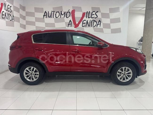 Usado Kia Sportage Plus 132 CV (97 kW) 2019 Rojo SUV