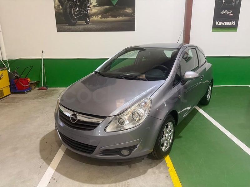 Usado Opel Corsa Color Edition 95 CV (69 kW) 2010 Gris / plata Utilitario