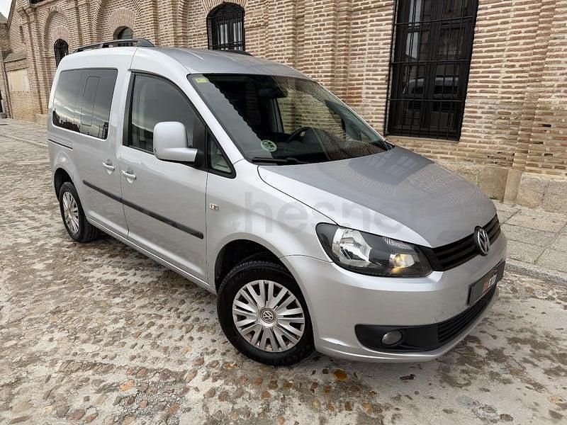 Usado VW Caddy Trendline 102 CV (75 kW) 2014 Gris / plata Monovolumen