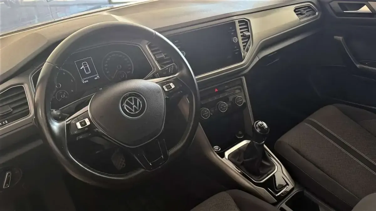 Usado VW T-Roc Advance 150 CV (110 kW) 2021 Amarillo SUV