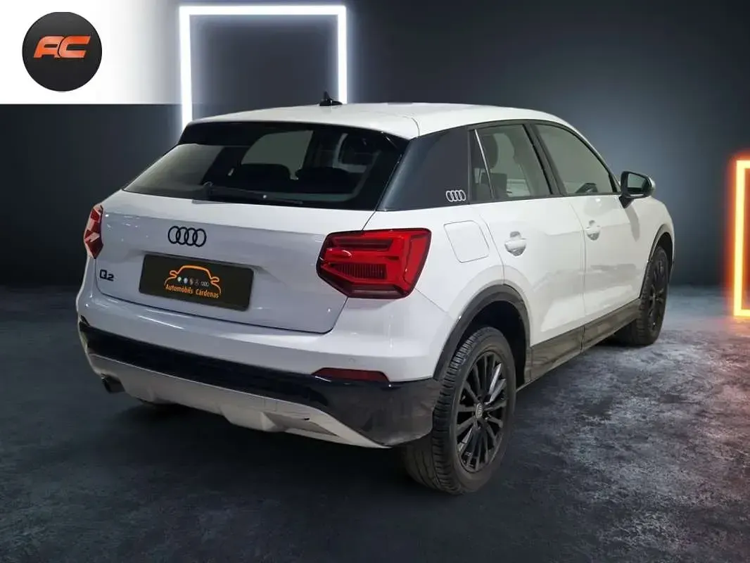 Usado Audi Q2 Ambiente 116 CV (85 kW) 2020 Blanco SUV