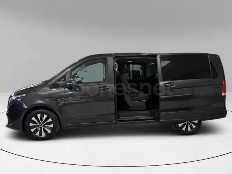 Usado Mercedes V250 190 CV (139 kW) 2023 Negro Monovolumen