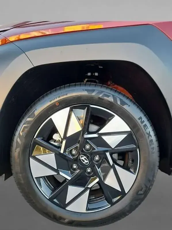 Usado Hyundai Kona 129 CV (94 kW) 2025 Negro SUV