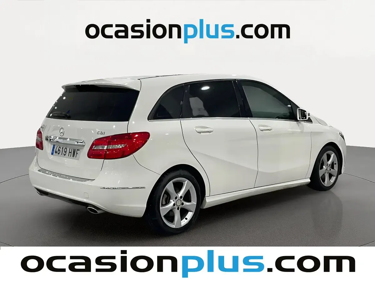 Usado Mercedes B180 109 CV (80 kW) 2014 Blanco Monovolumen