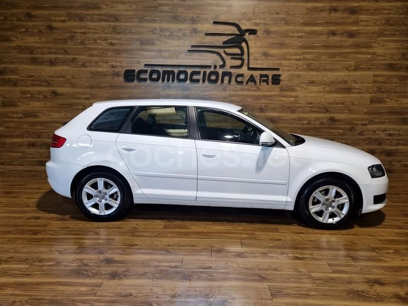 Usado Audi A3 Attraction 125 CV (91 kW) 2010 Blanco Berlina