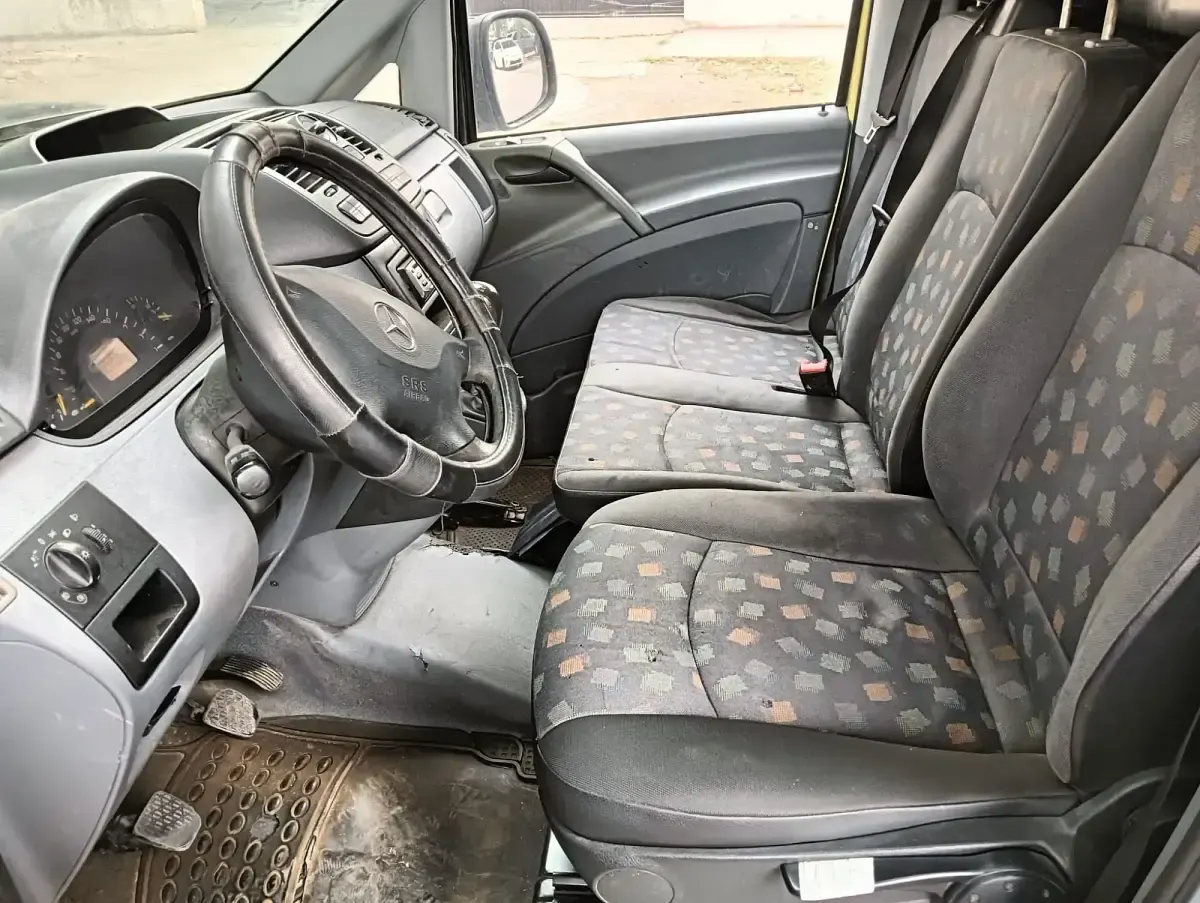 Usado Mercedes Vito 88 CV (64 kW) 2005 Blanco Van