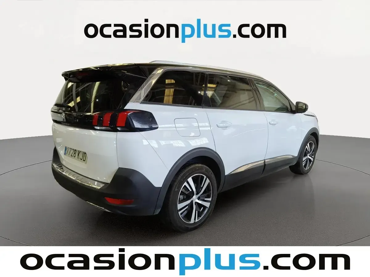 Usado Peugeot 5008 Allure 131 CV (96 kW) 2018 Blanco SUV