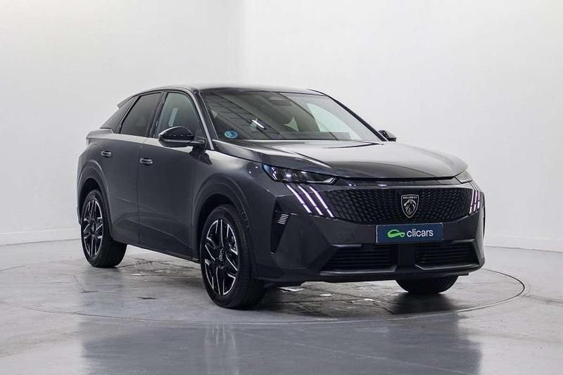 Usado Peugeot 3008 Allure 136 CV (100 kW) 2024 Gris SUV