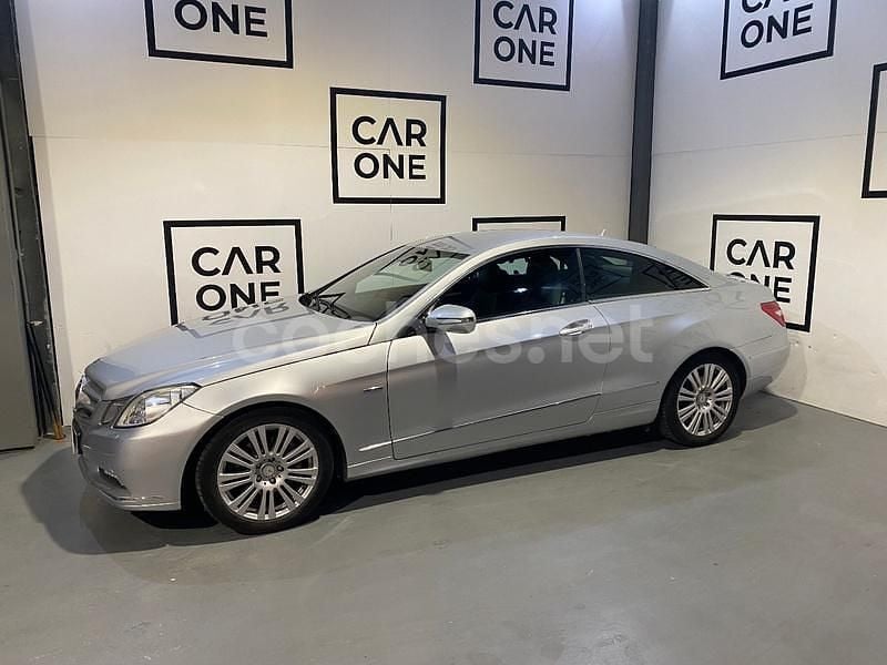 Usado Mercedes E250 Elegance 204 CV (150 kW) 2009 Gris / plata Coupe