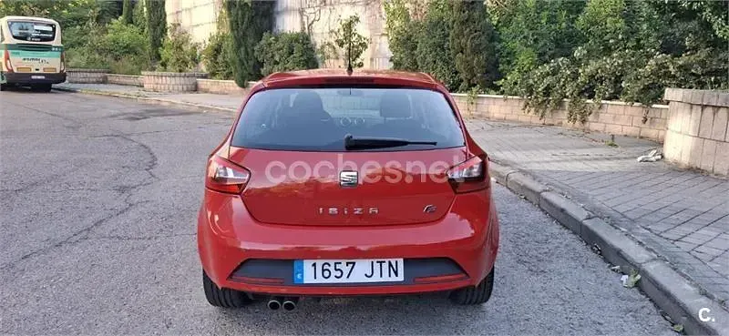 Usado Seat Ibiza FR 105 CV (77 kW) 2017 Rojo Berlina