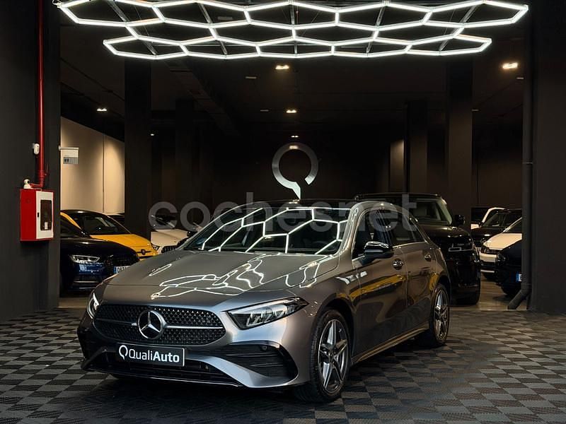 Gris / plata Usado 2024 Mercedes A250 Berlina | 32.990 € (Buen precio) - Imagen 1/4