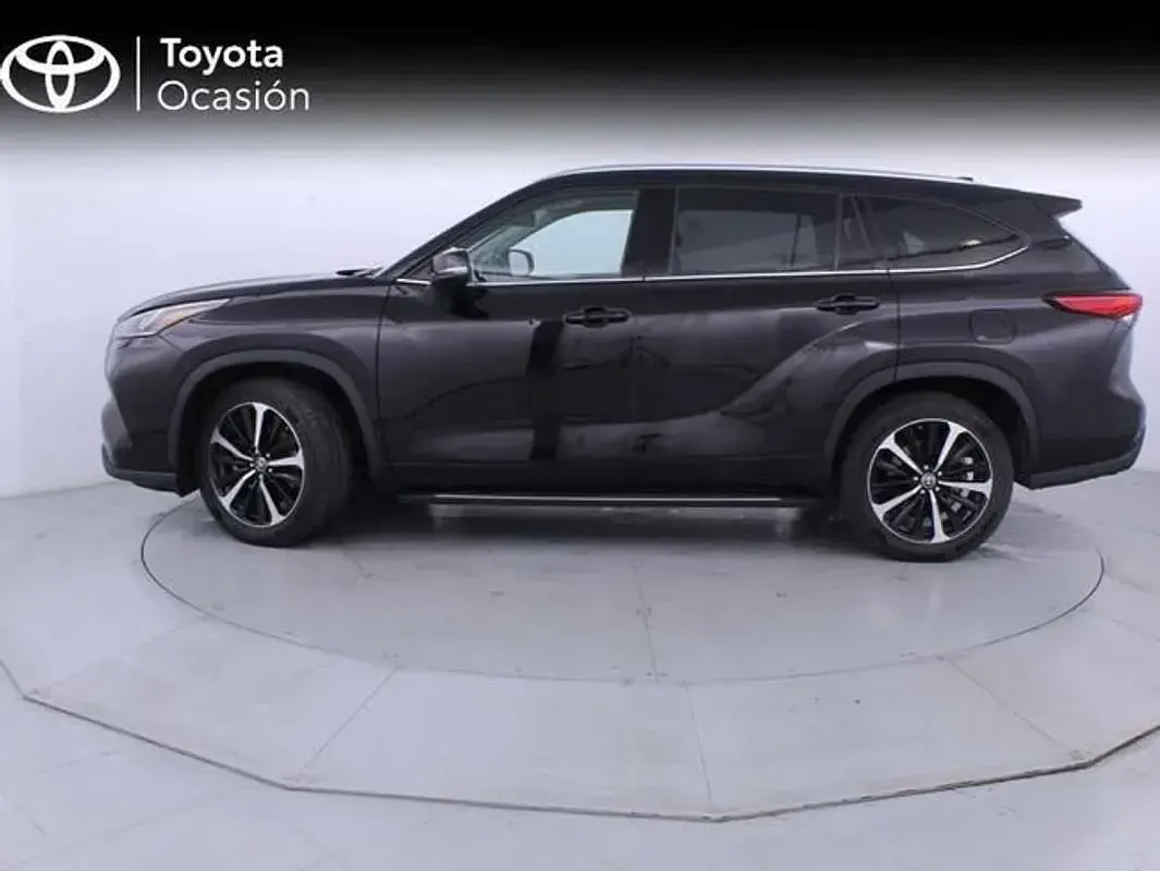 Usado Toyota Highlander Luxury 246 CV (180 kW) 2022 Marrón SUV