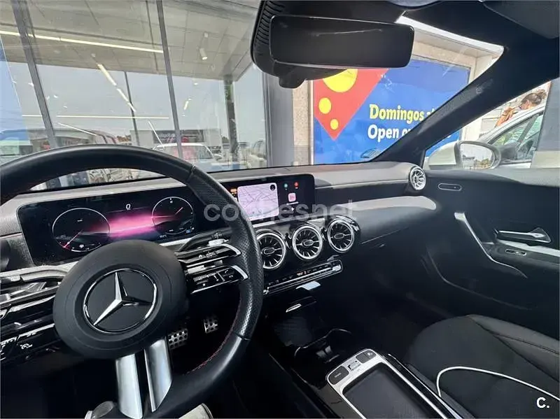 Usado Mercedes A180 136 CV (100 kW) 2024 Blanco Berlina