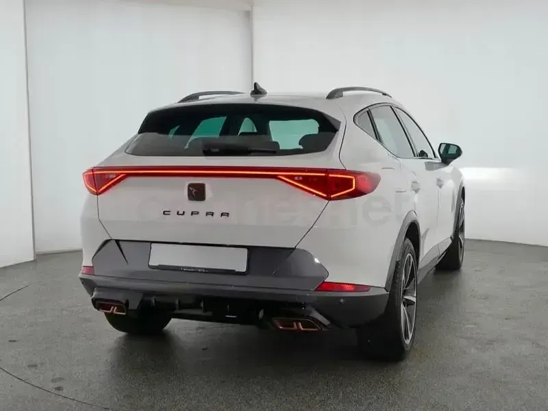 Używany Cupra Formentor 204 KM (150 kW) 2024 Biały SUV