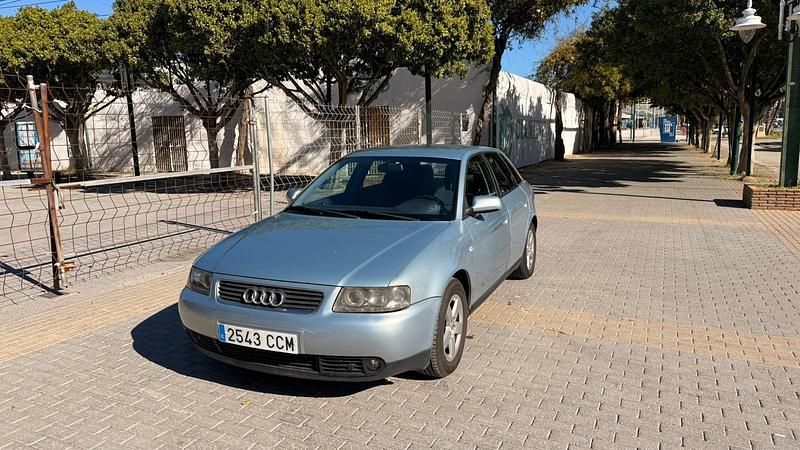 Usado Audi A3 Ambition 125 CV (91 kW) 2002 Azul claro Utilitario