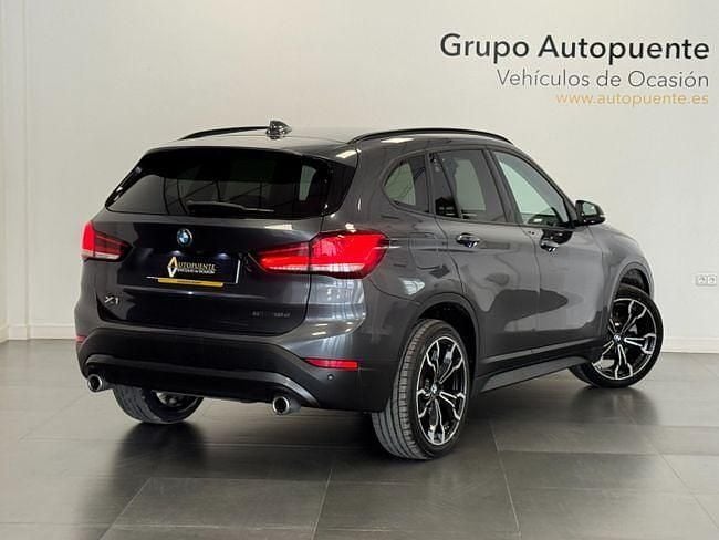 Usado BMW X1 Comfort Edition 150 CV (110 kW) 2022 Gris SUV