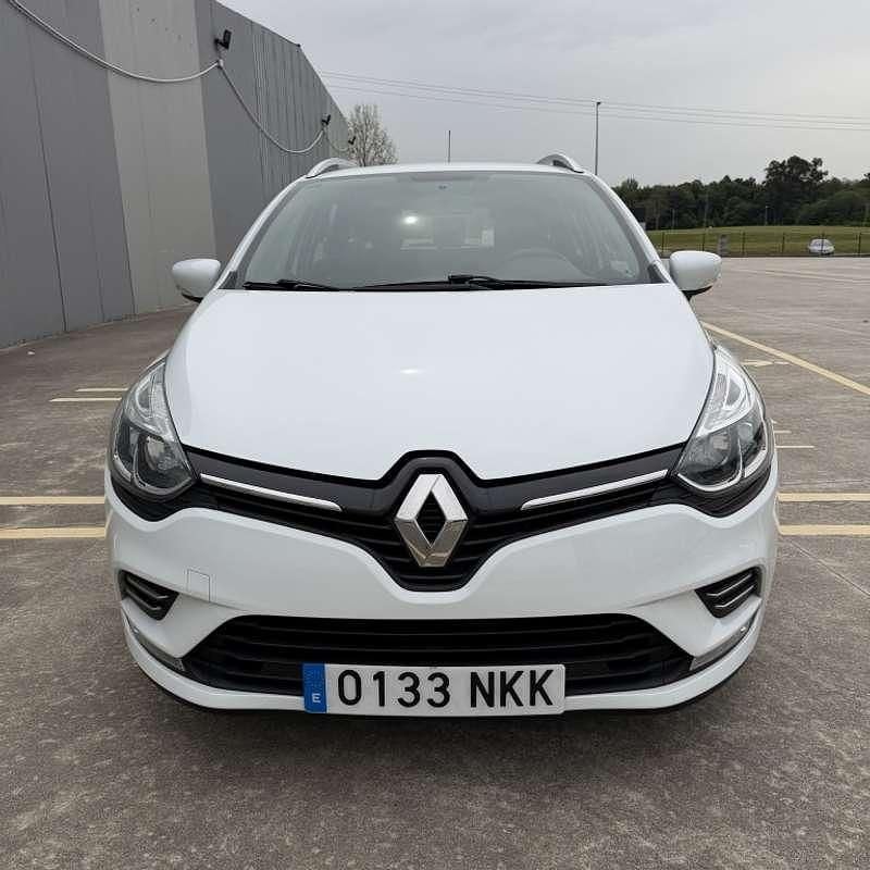 Usado Renault Clio GrandTour LIMITED 90 CV (66 kW) 2020 Blanco Familiar