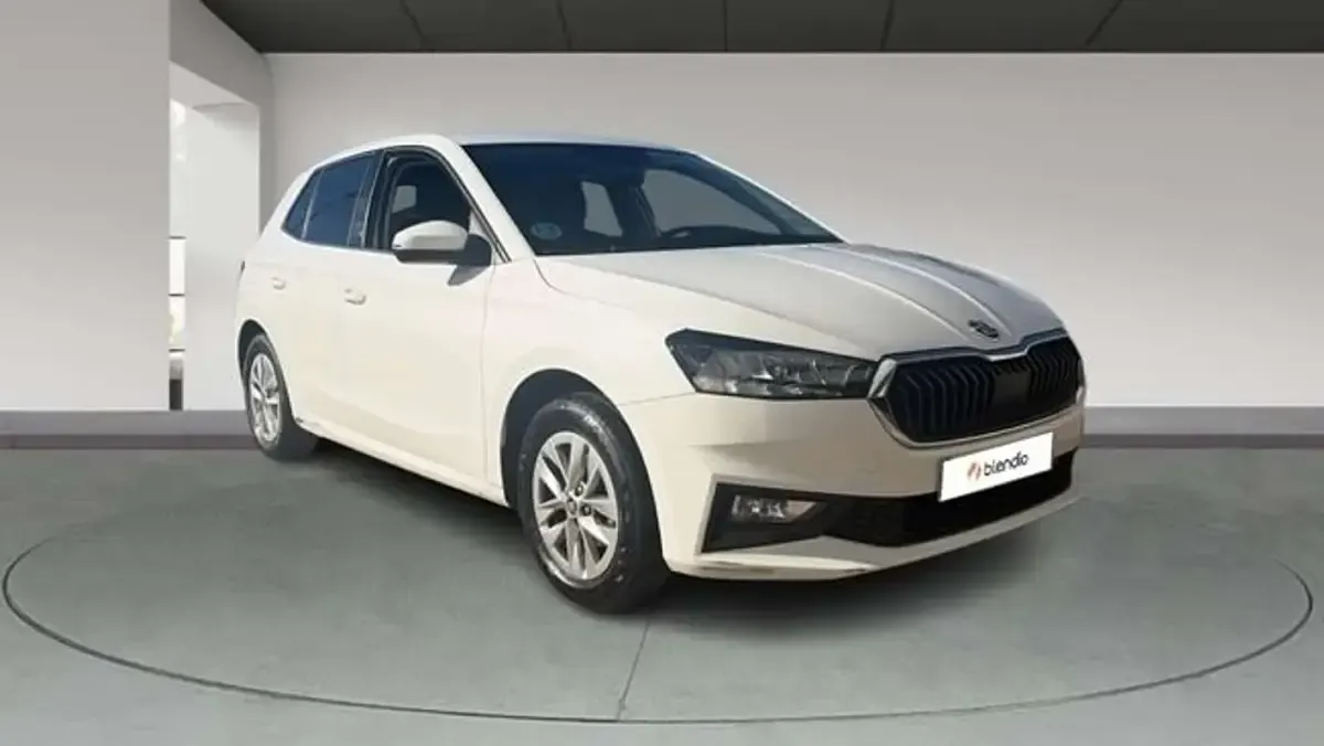 Usado Skoda Fabia 95 CV (69 kW) 2024 Blanco Utilitario