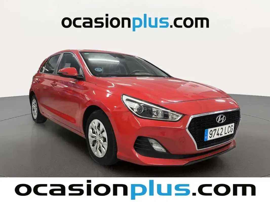 Usado Hyundai i30 120 CV (88 kW) 2019 Rojo Utilitario