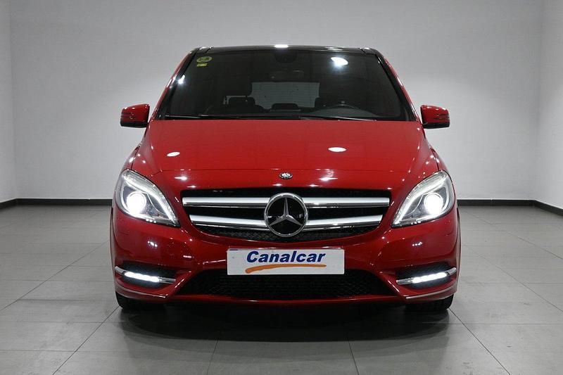 Begagnad Mercedes B180 109 HK (80 kW) 2014 Grå Minibuss
