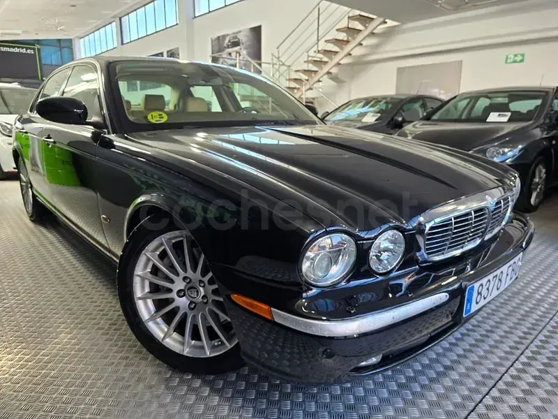 Usado Jaguar XJ6 Executive 207 CV (152 kW) 2006 Negro Berlina