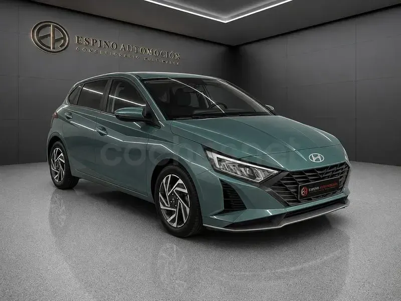 Usado Hyundai i20 79 CV (58 kW) 2024 Verde Utilitario
