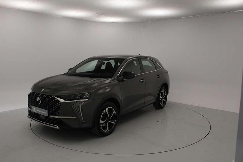 Usado DS Automobiles DS7 Crossback Bastille 131 CV (96 kW) 2023 Gris / plata SUV