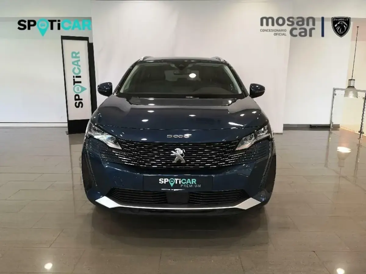 Usado Peugeot 5008 Allure 131 CV (96 kW) 2024 Azul SUV