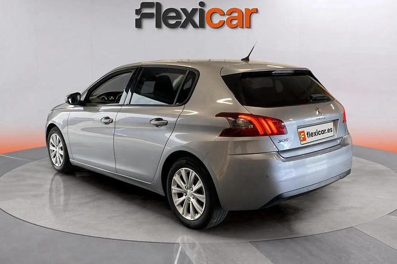 Usado Peugeot 308 Style 131 CV (96 kW) 2018 Amarillo Berlina