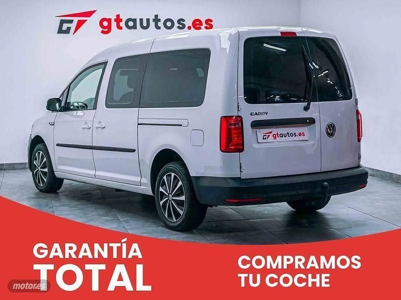 Usado VW Caddy Maxi Trendline 102 CV (75 kW) 2018 Blanco Monovolumen