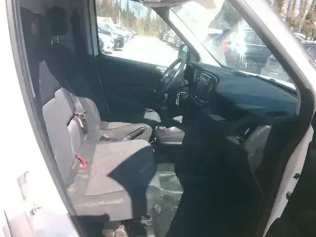 Usado Fiat Doblò 95 CV (69 kW) 2022 Blanco Monovolumen