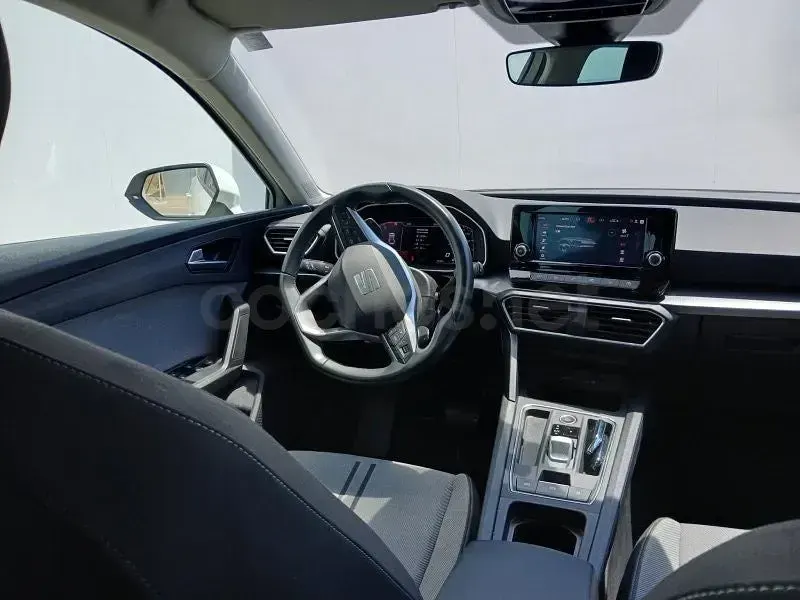 Usado Seat Leon Style 150 CV (110 kW) 2023 Blanco Familiar