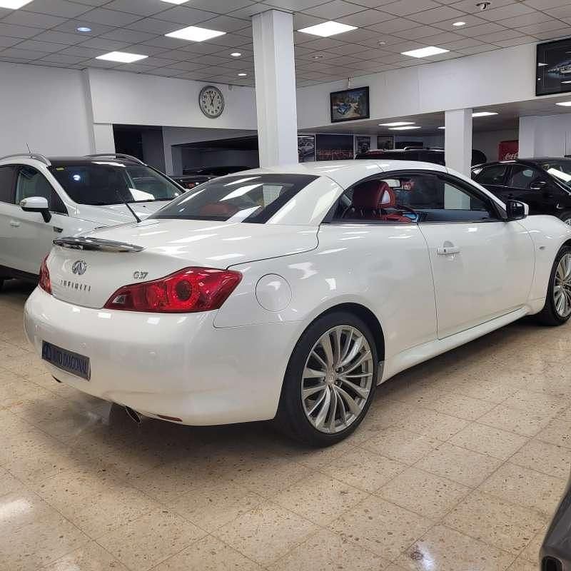 Usado Infiniti G37 Premium 320 CV (235 kW) 2012 Blanco Coupe