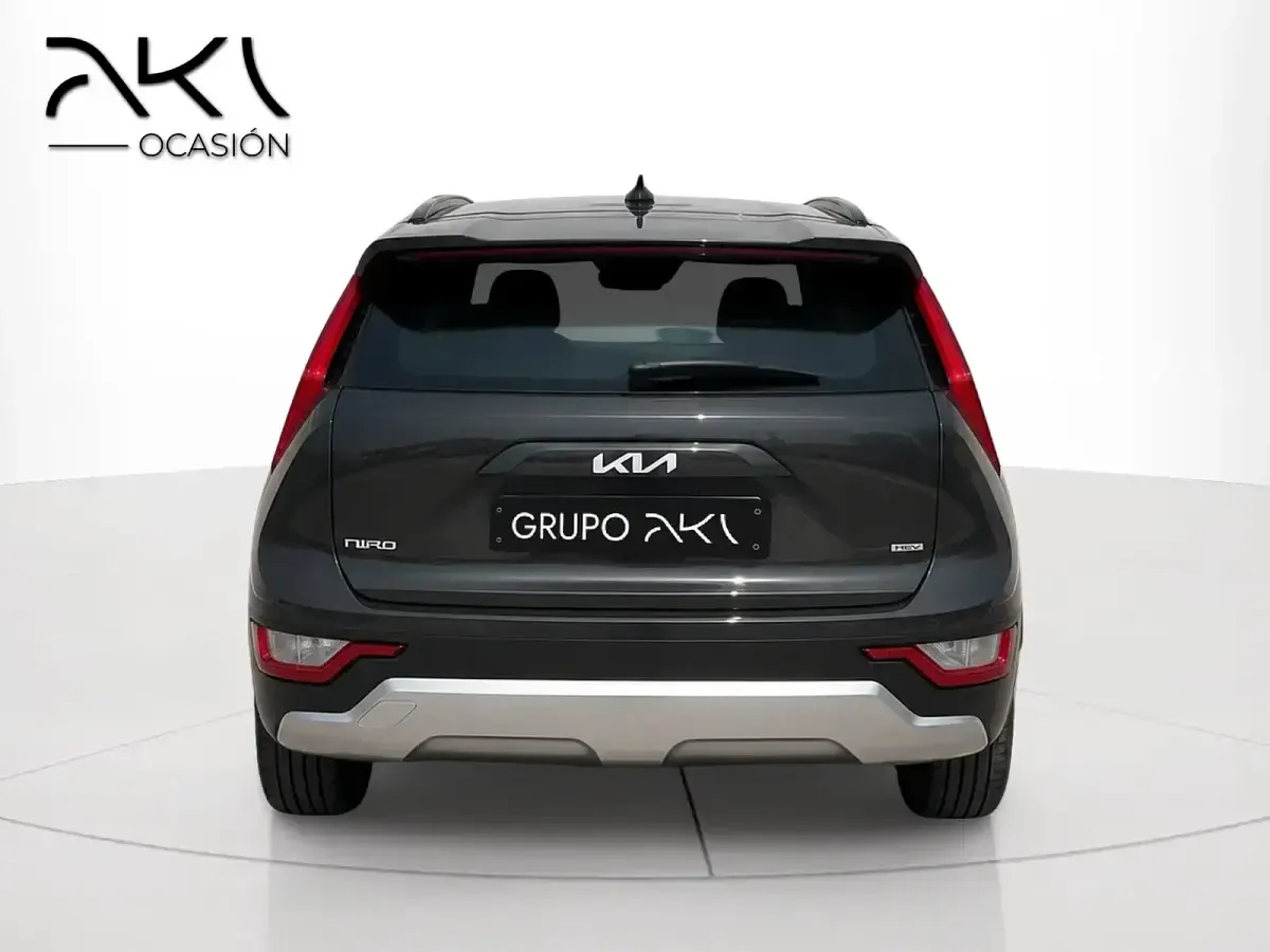 Usado Kia Niro 129 CV (94 kW) 2025 Gris SUV
