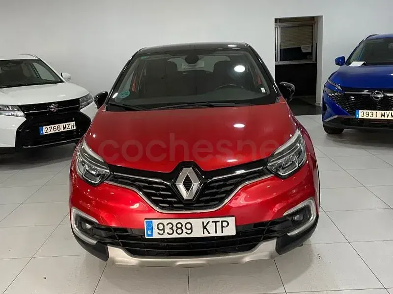 Usado Renault Captur Zen 90 CV (66 kW) 2019 Granate SUV