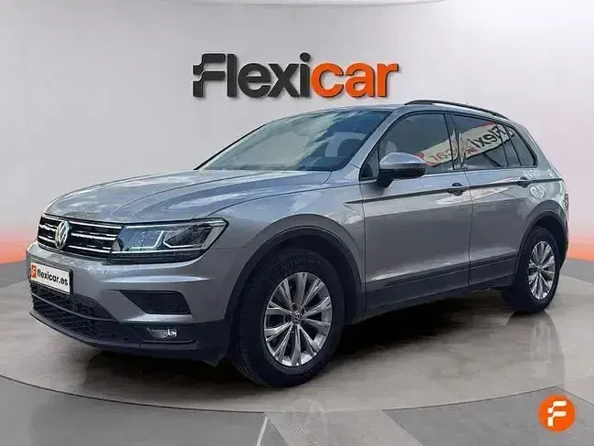 Usado VW Tiguan Edition 125 CV (91 kW) 2017 Gris SUV