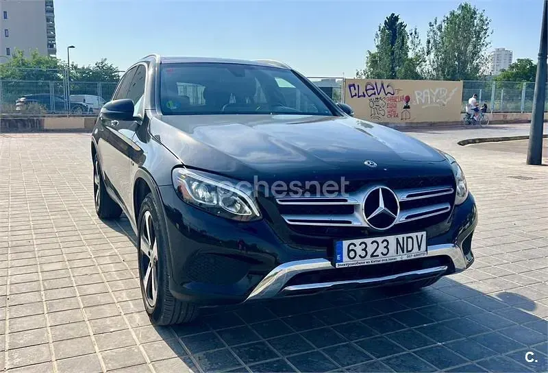 Usado Mercedes GLC300e 320 CV (235 kW) 2020 Negro SUV