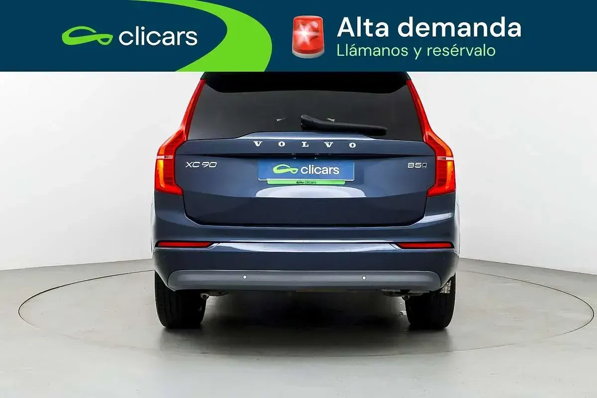 Käytetty Volvo XC90 Momentum 235 HP (172 kW) 2021 Sininen Katumaasturi
