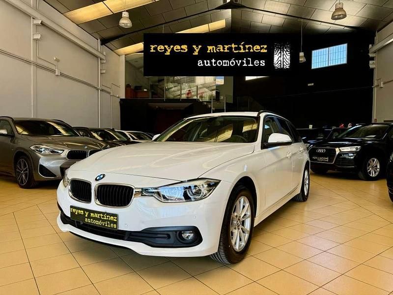 Usado BMW 318 150 CV (110 kW) 2019 Blanco Familiar