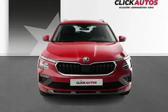 Usado Skoda Kamiq Selection 115 CV (84 kW) 2025 Rojo SUV
