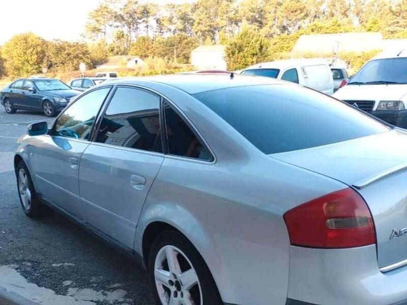 Usado Audi A6 150 CV (110 kW) 1999 Gris Berlina