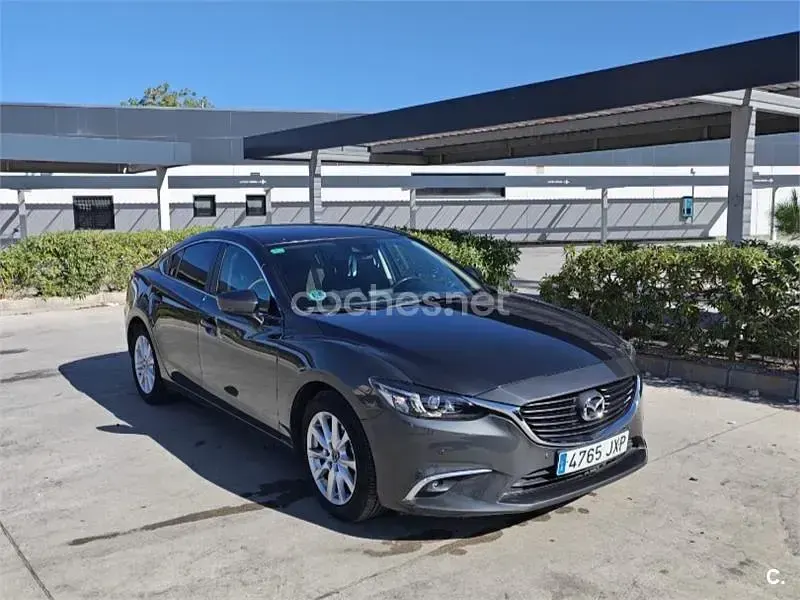 Usado Mazda 6 Style 145 CV (106 kW) 2017 Gris / plata Berlina