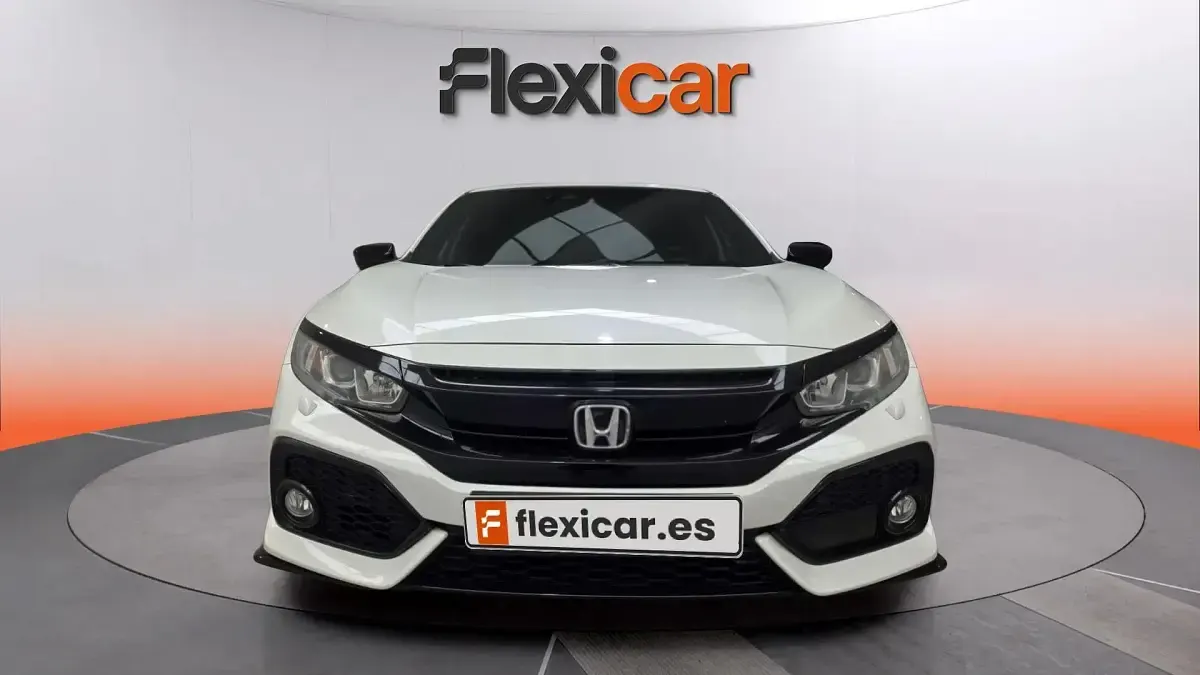 Usado Honda Civic Dynamic 126 CV (92 kW) 2019 Blanco Utilitario