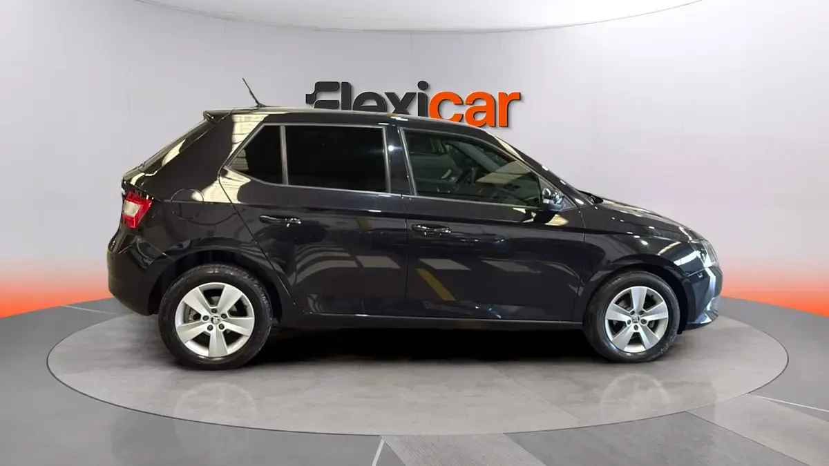 Usado Skoda Fabia Ambition 95 CV (69 kW) 2018 Negro Utilitario