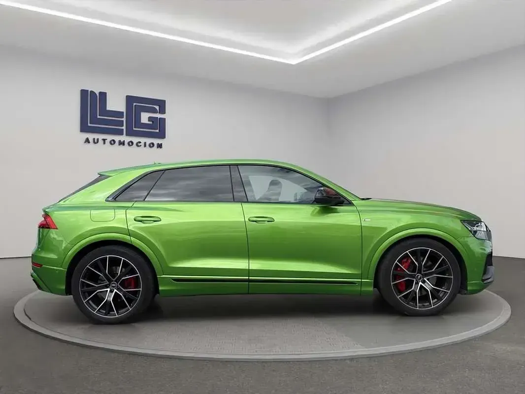 Usado Audi Q8 S-line plus 462 CV (339 kW) 2021 Verde SUV