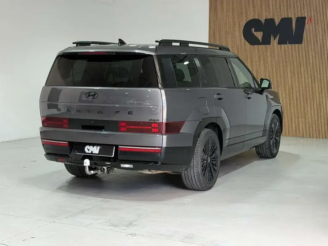 Usado Hyundai Santa Fe 253 HP (186 kW) 2025 Cinzento SUV