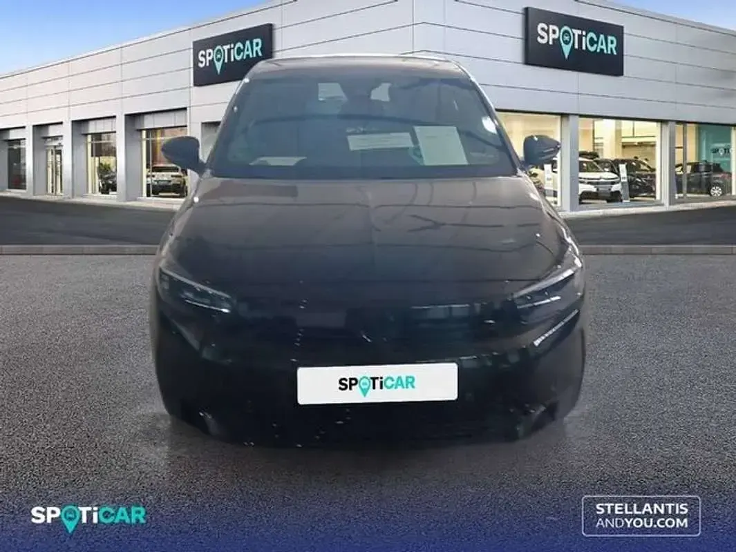 Usado Opel Corsa 110 CV (80 kW) 2025 Negro Utilitario