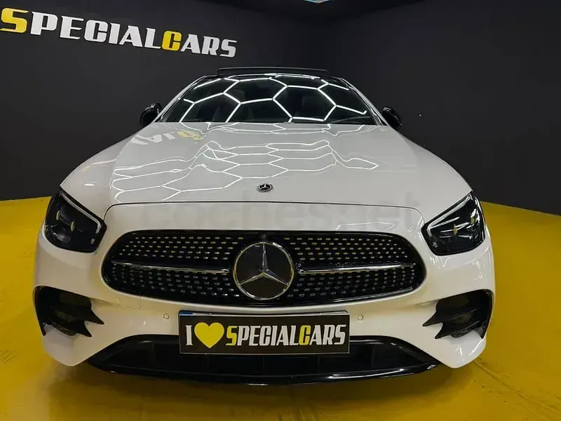 Usado Mercedes E220 194 CV (142 kW) 2021 Blanco Coupe